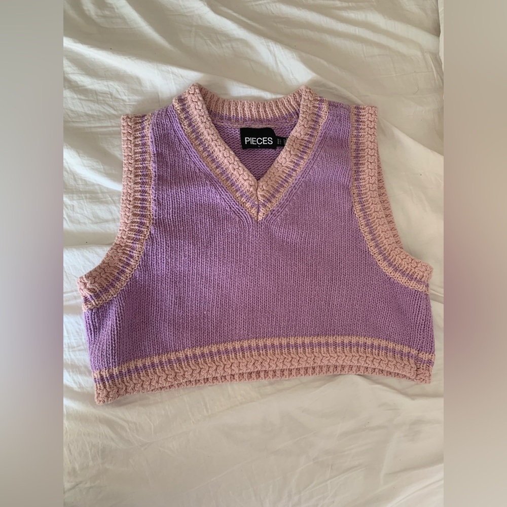 HOP INTO SPRING: purple & pink knit vest from Pieces